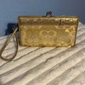 Coach Signature Yellow Canvas Leather trim kisslock Wristlet wallet. EUC